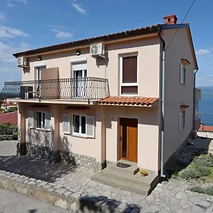 Vendégház Apartments And Rooms With Parking Space Vrbnik, Krk - 5299, Vrbnik